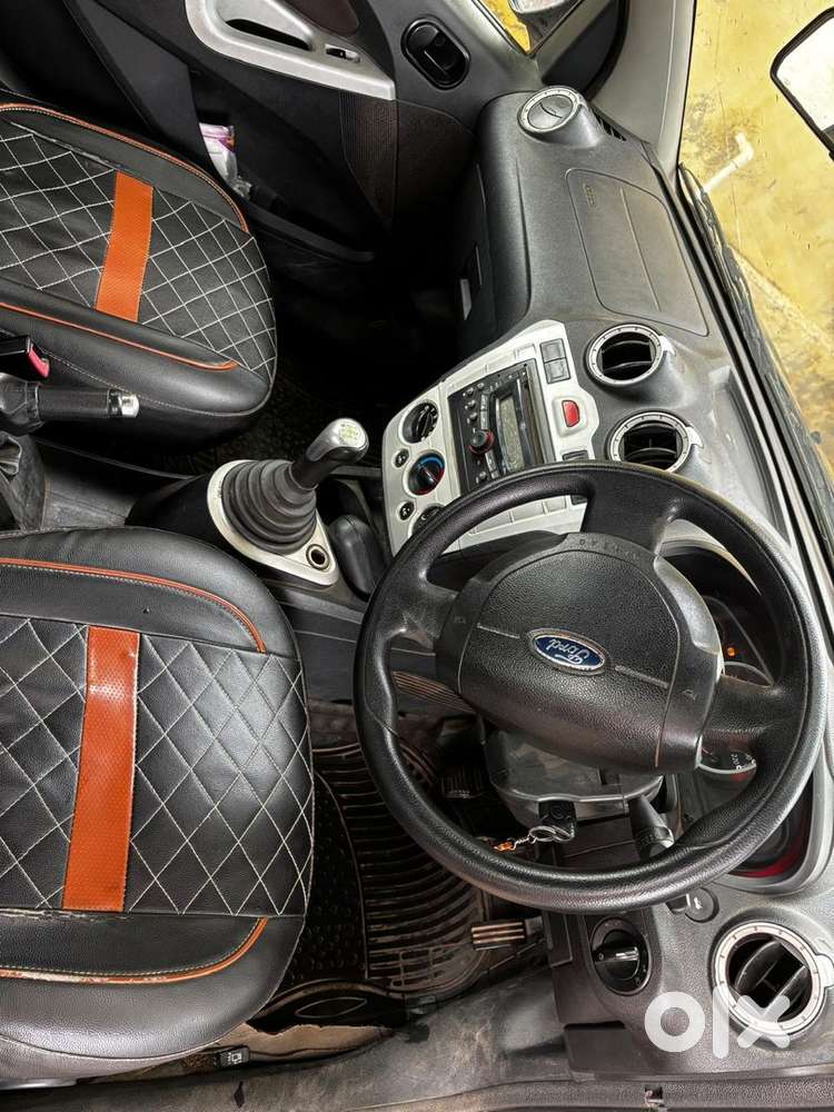 Ford Figo 1.5 Titanium 2012