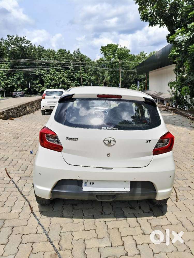 Tata Tiago 1.2 Revotron Xt, 2016, Petrol