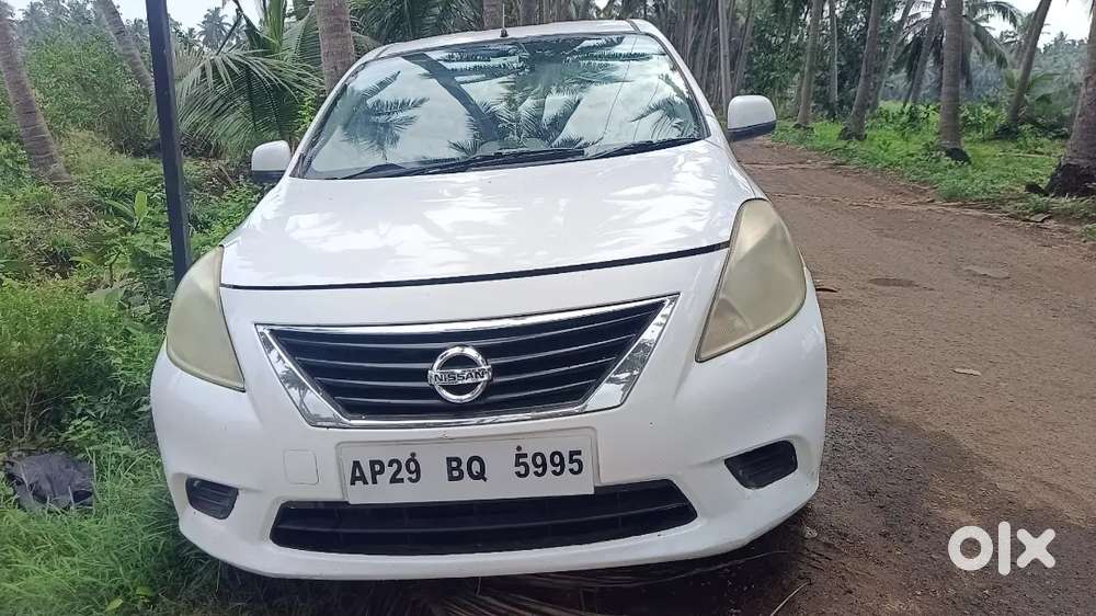 Nissan Sunny 2012 Diesel 225000 Km Driven