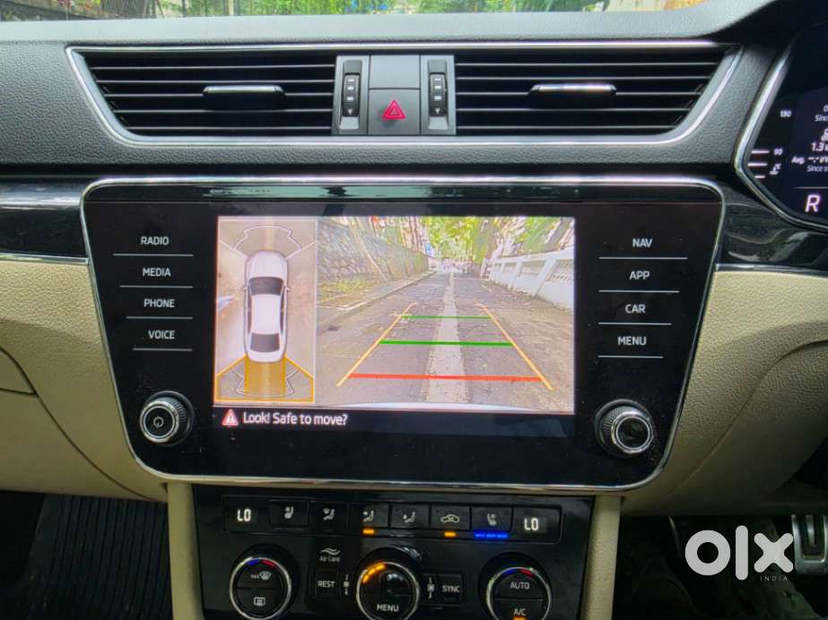 Skoda Superb 2.0 Tsi At L&k, 2022, Petrol