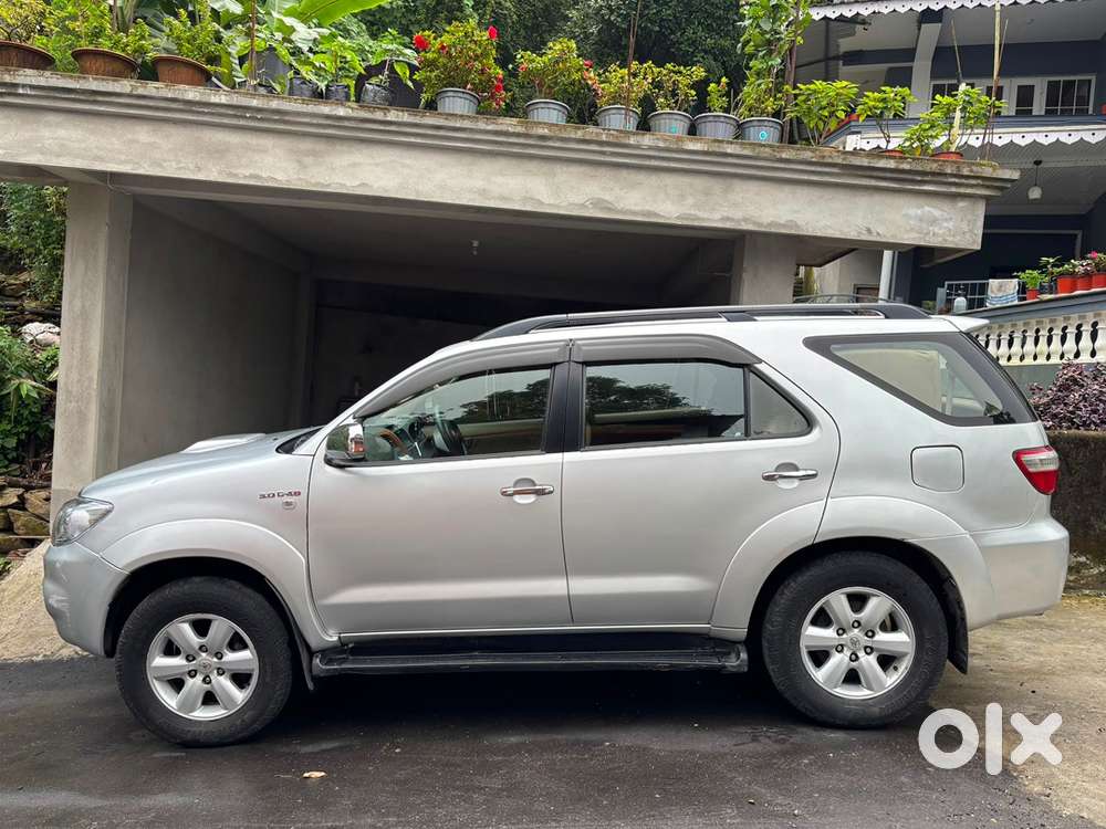 Toyota Fortuner Diesel 2011