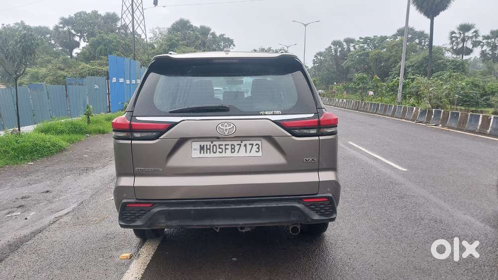 Toyota Innova Hycross 2.0 Vx Hybrid 8 Str, 2023, Petrol