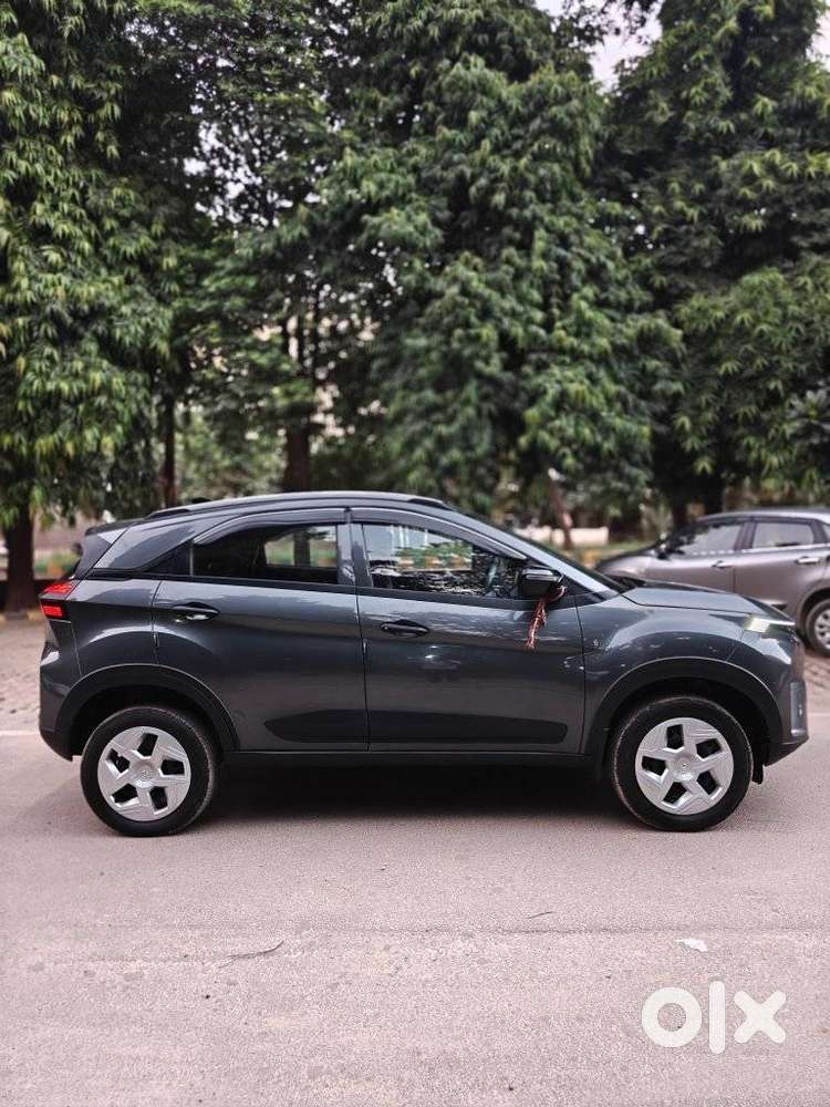 Tata Nexon Smart Plus S 1.2 Revotron Petrol 5 Mt, 2024, Petrol