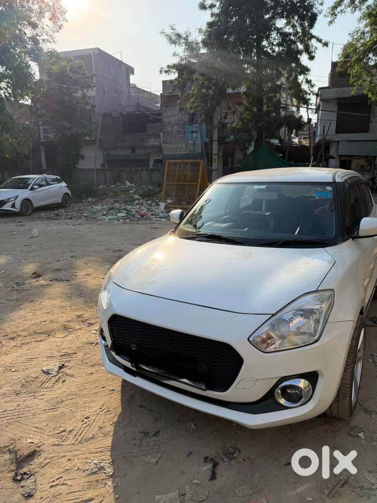 Maruti Suzuki Swift Vxi + Manual, 2023, Petrol