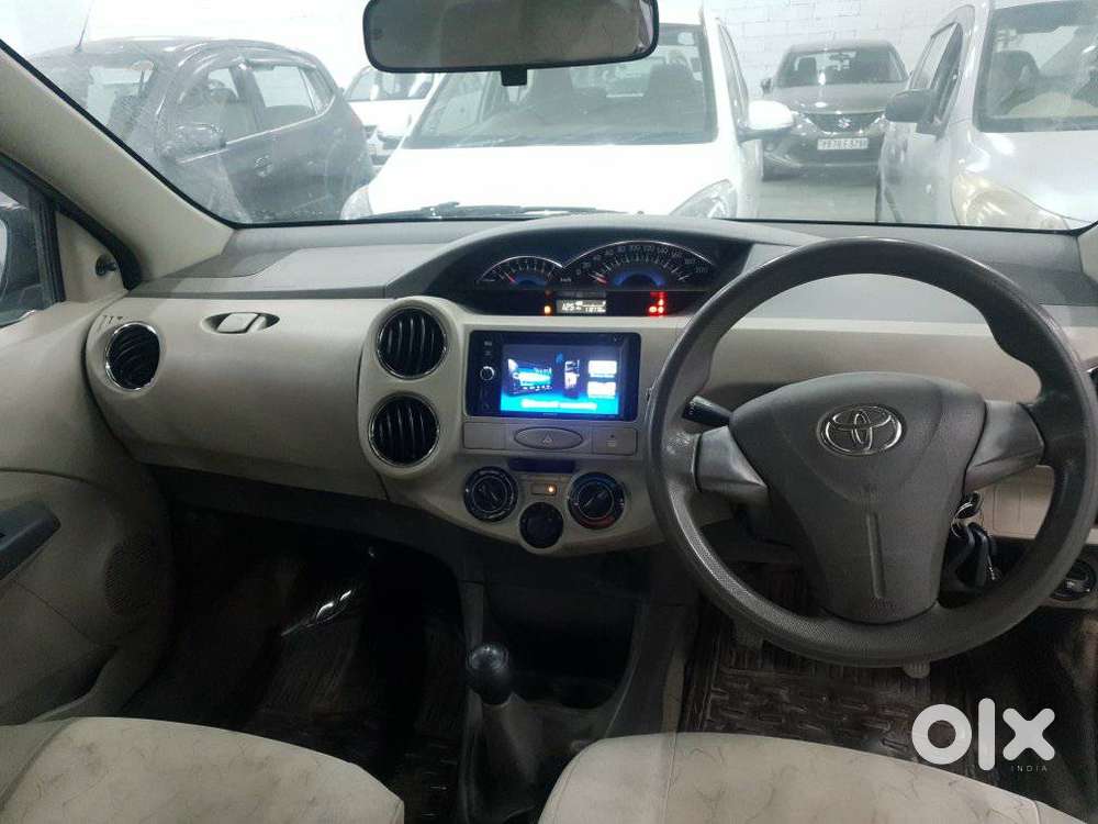 Toyota Etios Liva, 2015, Petrol