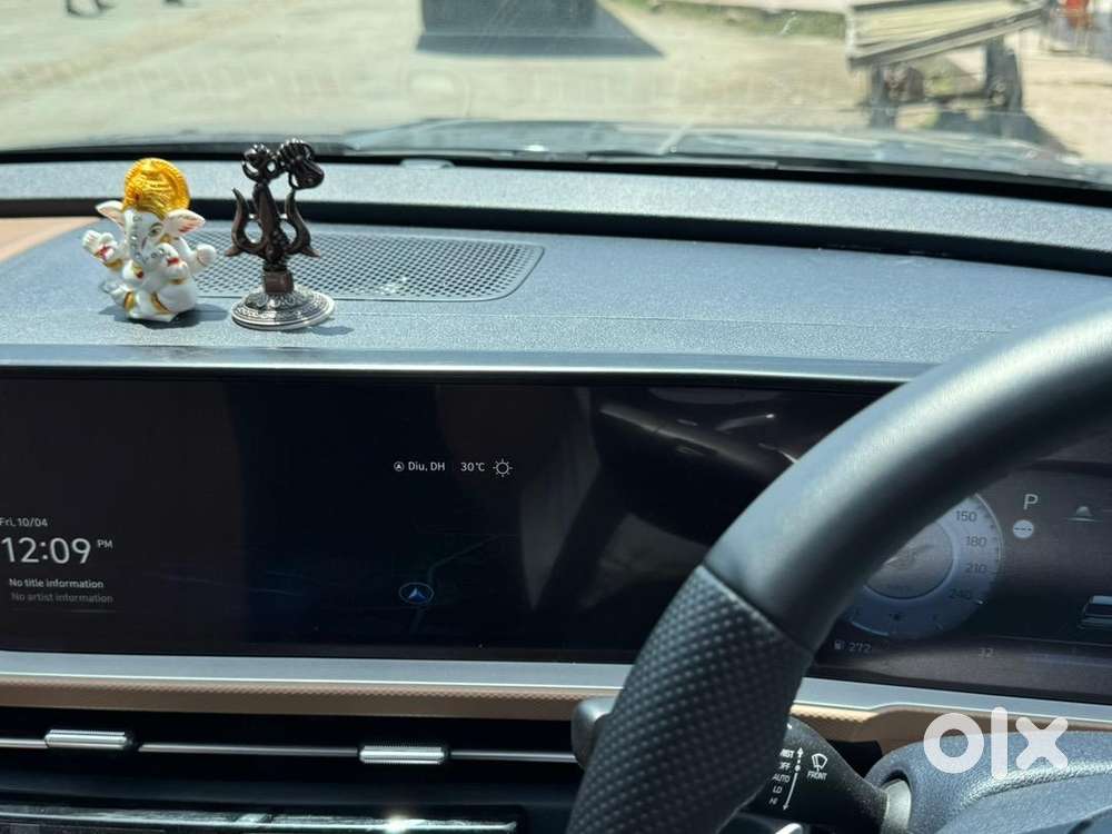 Hyundai Alcazar 2025 Petrol Well Maintained