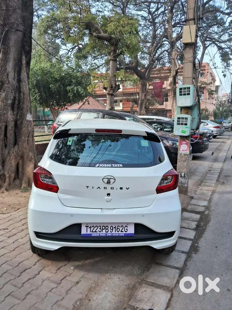 Tata Tiago Ev 2024 First  Onwer With Warranty  8 Year  52000 Km Driven