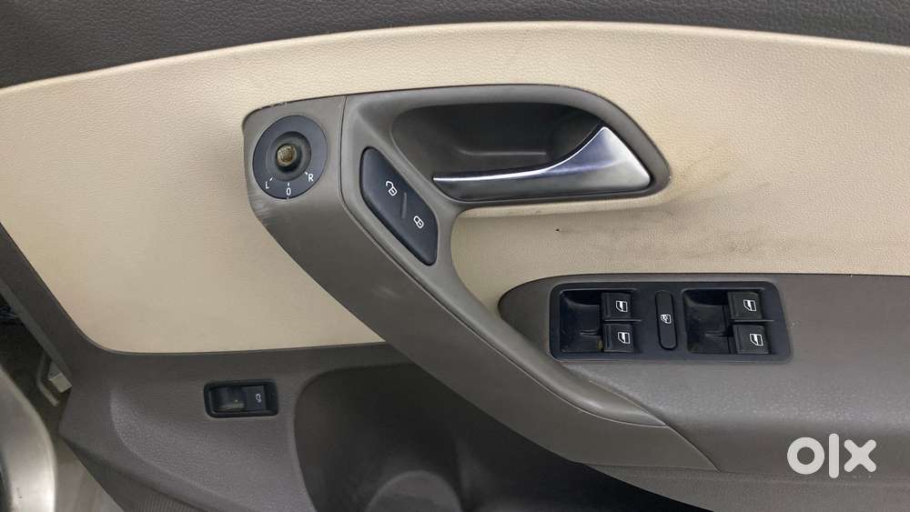 Volkswagen Vento 2010-2013 Petrol Highline, 2013, Petrol