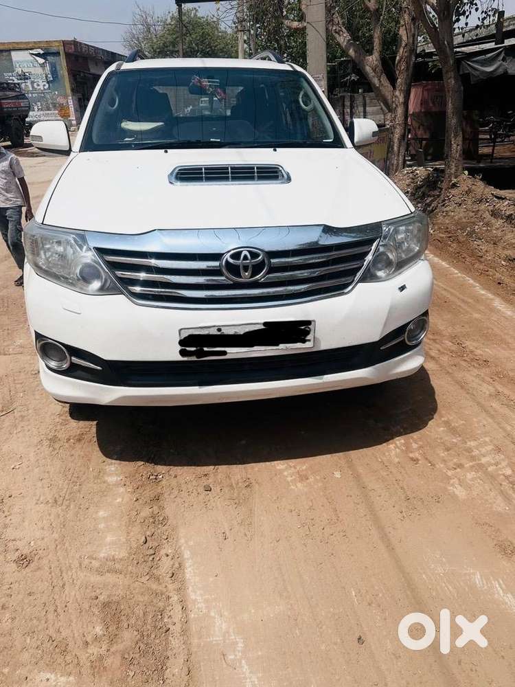 Toyota Fortuner 2015 Diesel Well Maintained