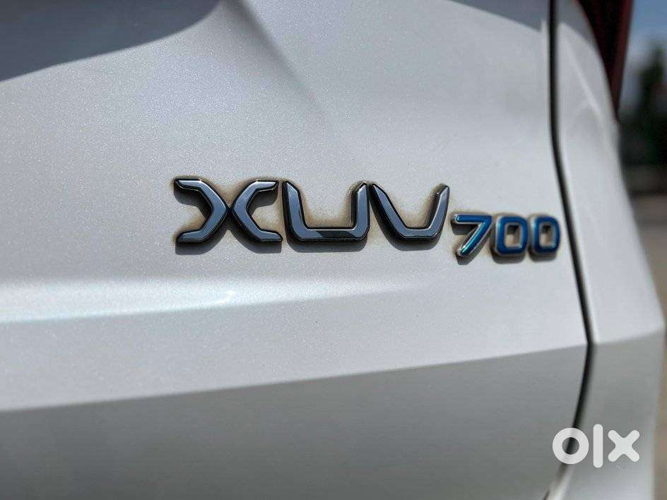 Mahindra Xuv700 2.0 Mx Petrol Mt 5 Str, 2022, Petrol