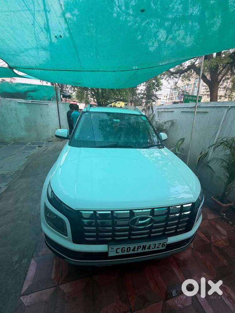 Hyundai Venue 2024 Petrol Good Condition