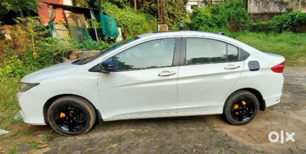 Honda City Vx Diesel (top Model) – 2015 With Sunroof