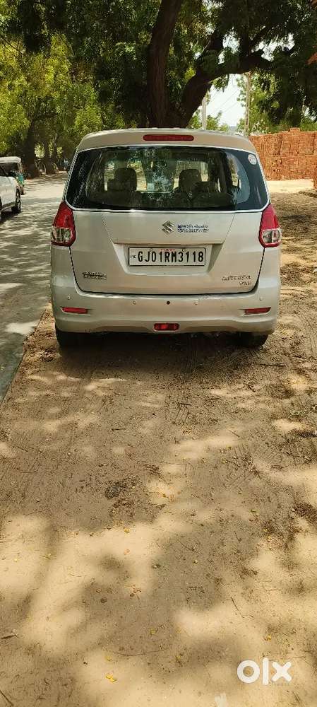Maruti Suzuki Ertiga 2015 Cng & Hybrids 78850 Km Driven,lovato Cng Kit