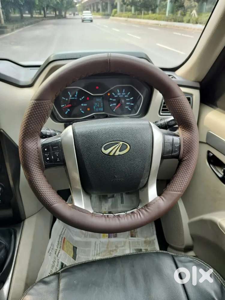 Mahindra Scorpio S10 2017