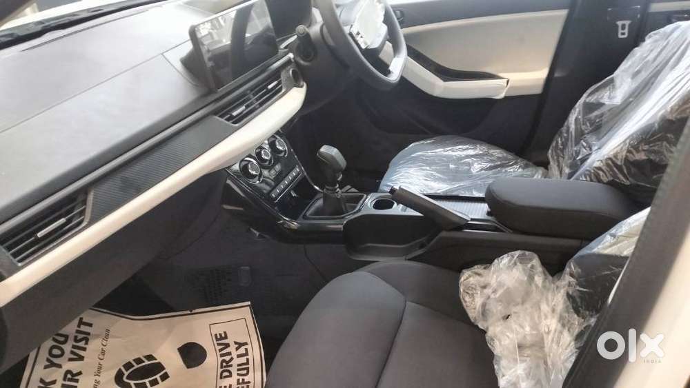 Tata Nexon Pure 1.2 S Revotron Petrol 6 Mt, 2026, Cng & Hybrids