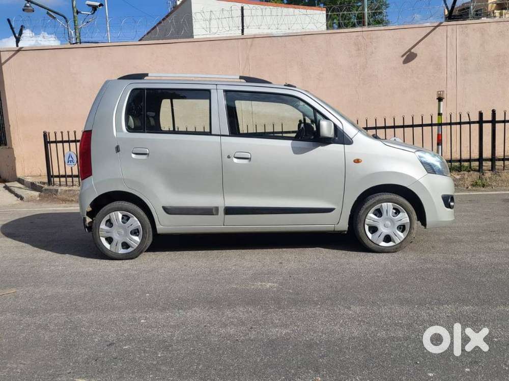 Maruti Suzuki Wagon R Vxi Amt1.2, 2017, Petrol