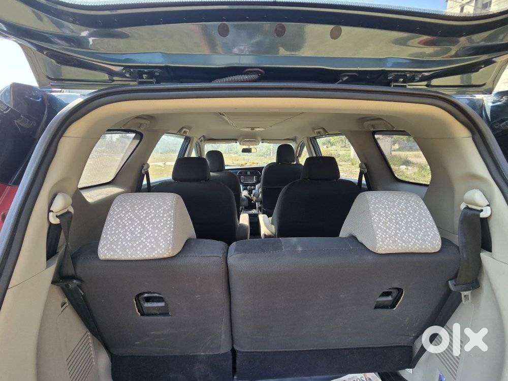 Mahindra Marazzo M6, 2019, Diesel