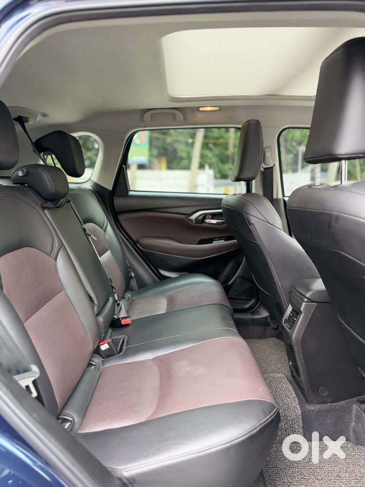 Maruti Suzuki Grand Vitara 1.5 Alpha Smart Hybrid At, 2023, Petrol