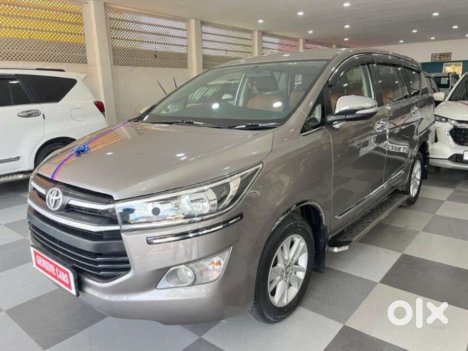Toyota Innova Crysta 2.4 G Mt 7 Str, 2016