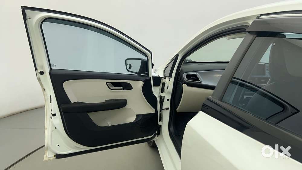 Tata Altroz Xz, 2022, Petrol