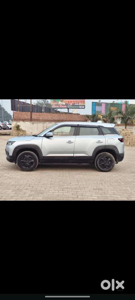 Maruti Suzuki Brezza 1.5 Vxi At Smart Hybrid, 2022, Petrol