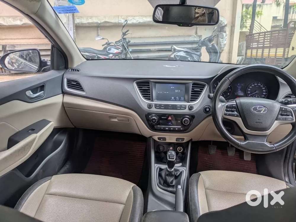 Hyundai Verna Fluidic 1.6 Vtvt Sx, 2017, Petrol