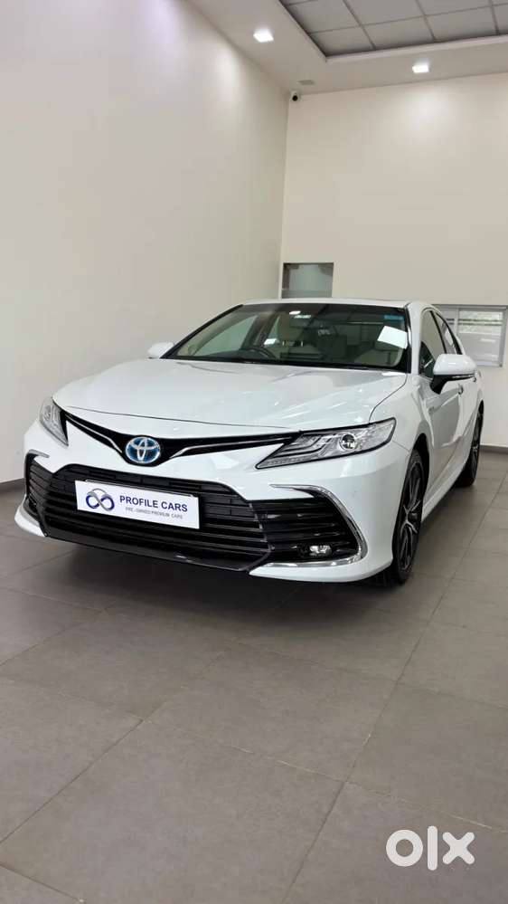 Toyota Camry Hybrid, 2022, Petrol