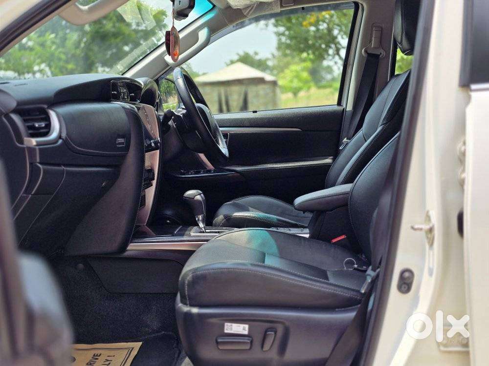 Toyota Fortuner 3.0 4x2 Automatic, 2022, Petrol