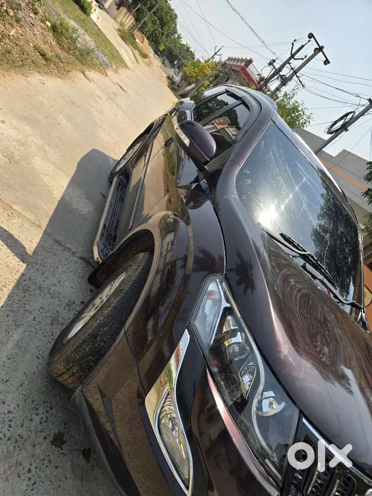 Mahindra Xuv500 2017 Diesel 30000 Km Driven