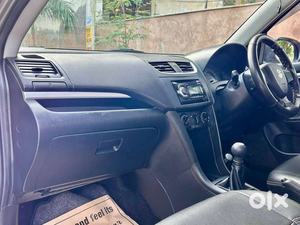 Maruti Suzuki Swift Lxi Optional-o, 2017, Petrol