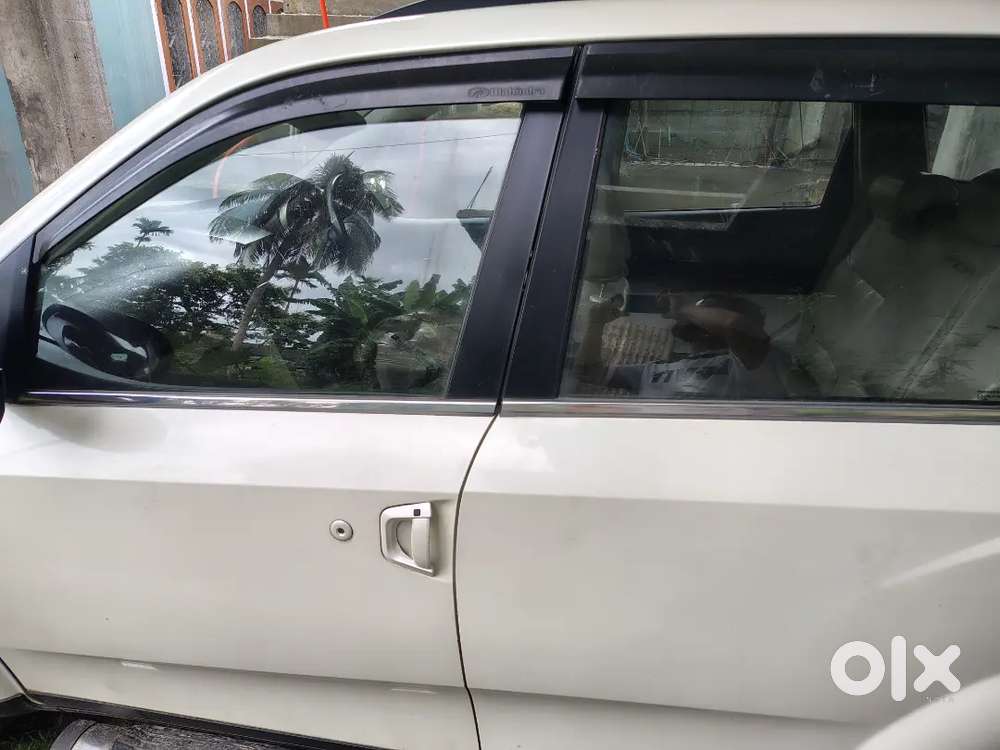 Mahindra Xuv500 2.2 W10 2016