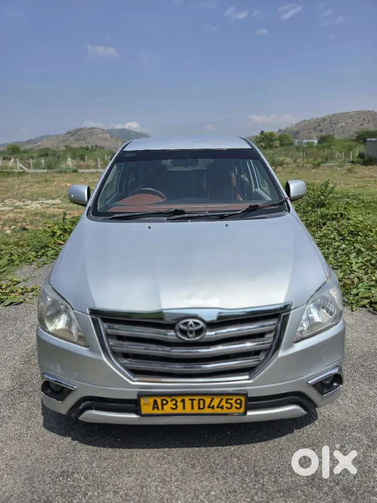 Toyota Innova 2013 Diesel Well Maintained. 260000 Kilometres