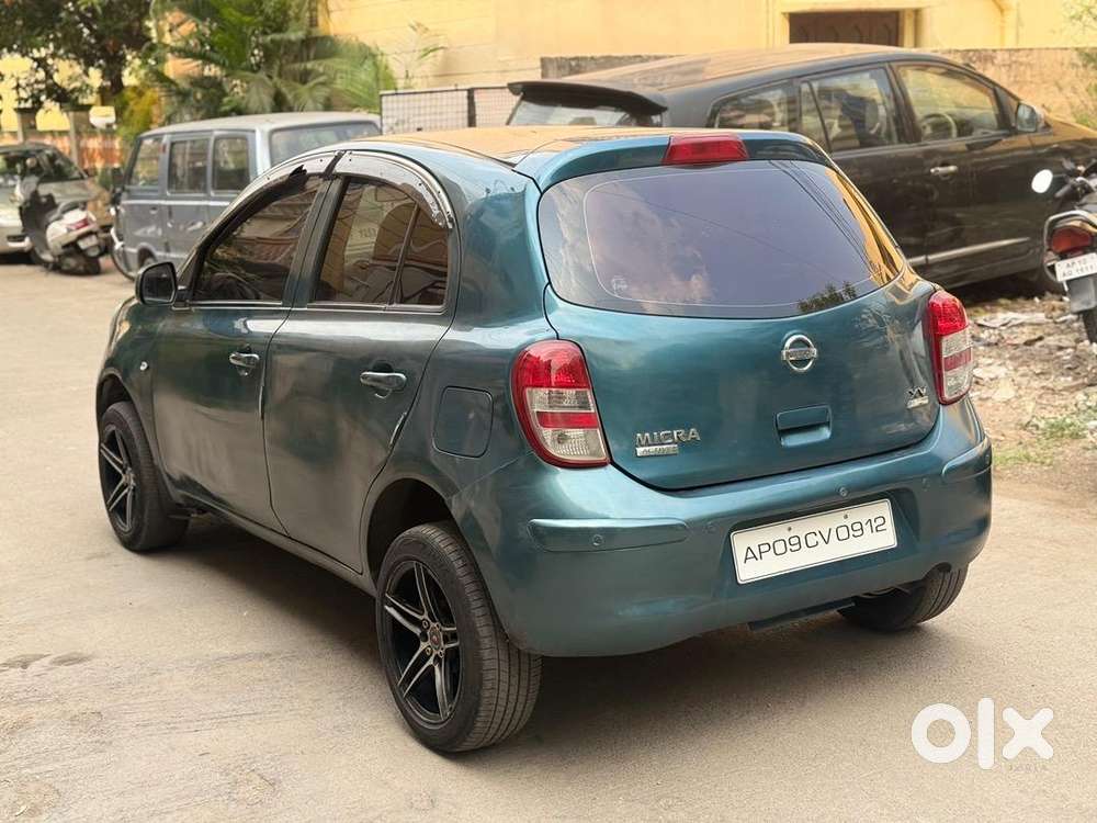 Nissan Car Manual 2014