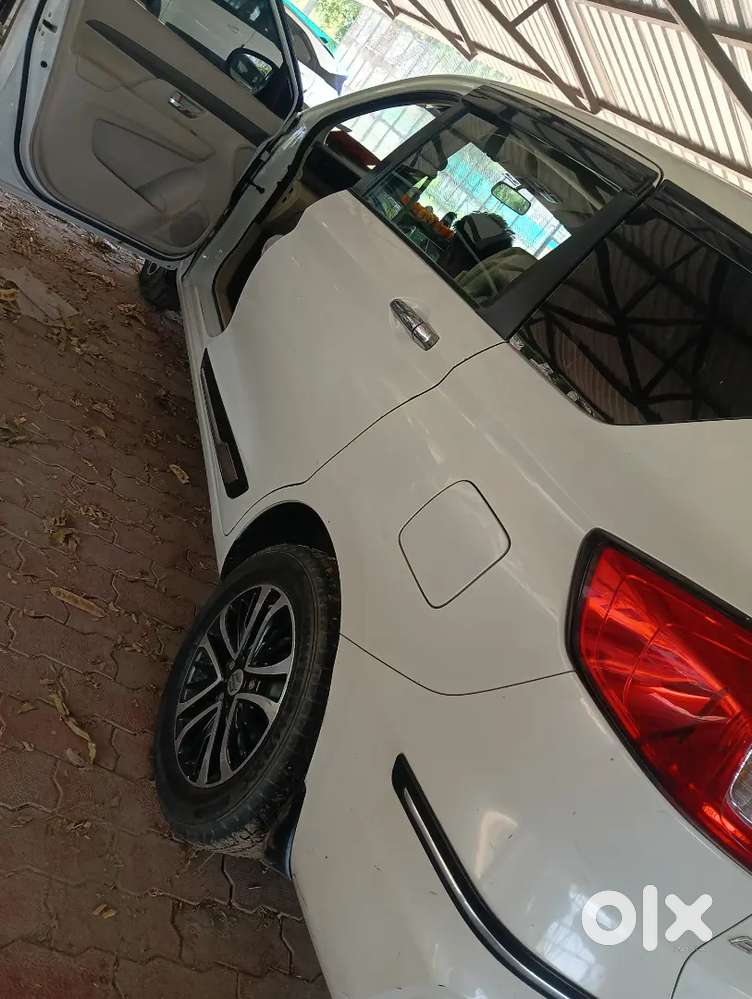 Maruti Suzuki Ertiga Vxi 2024