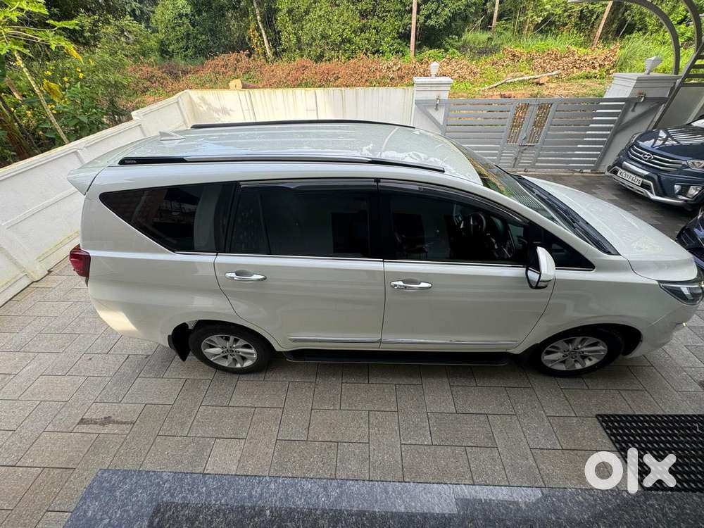 Toyota Innova Crysta