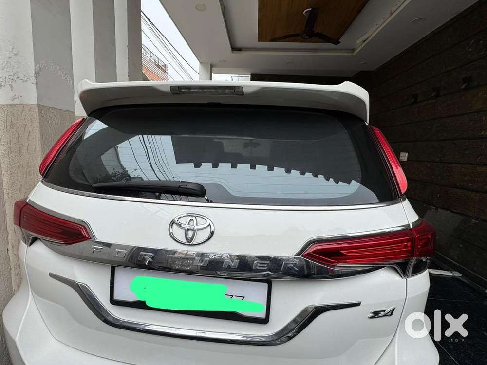 Toyota Fortuner Diesel Good Condition Or Oringinal All Body Parts