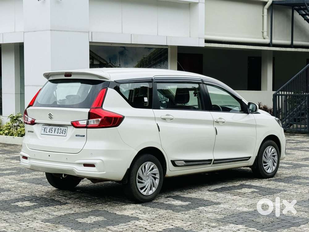 Maruti Suzuki Ertiga Vxi At Petrol, 2021, Petrol