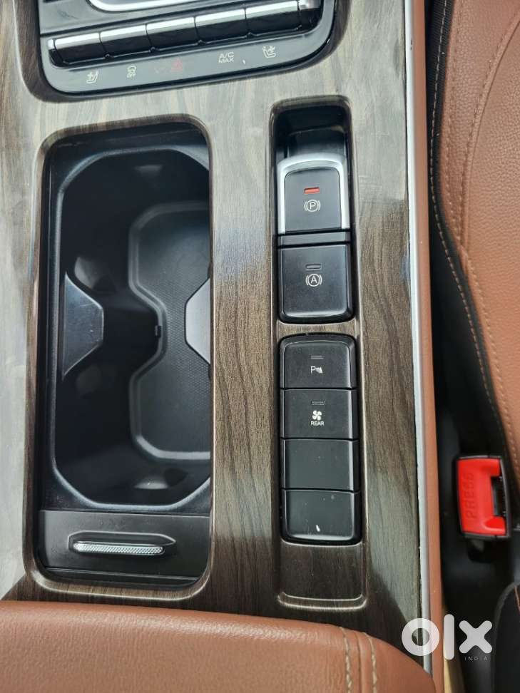 Mg Hector Sharp Pro 1.5 Turbo Cvt Dual Tone, 2023, Petrol