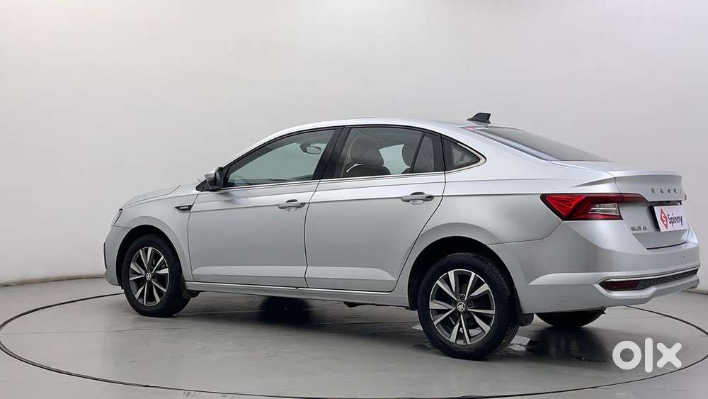 Skoda Slavia Style 1.0l Tsi At, 2022, Petrol