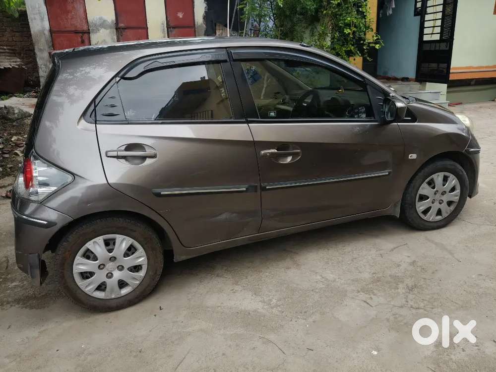 Honda Brio 2012 Petrol Well Maintained
