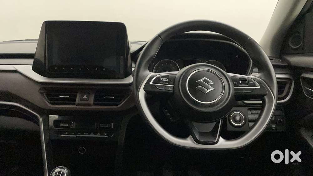 Maruti Suzuki Brezza 1.5 Zxi At Smart Hybrid Dual Tone, 2023, Petrol