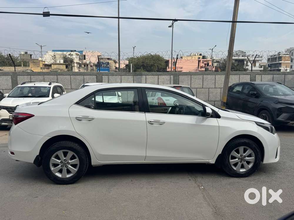 Toyota Corolla Altis G At, 2016, Petrol