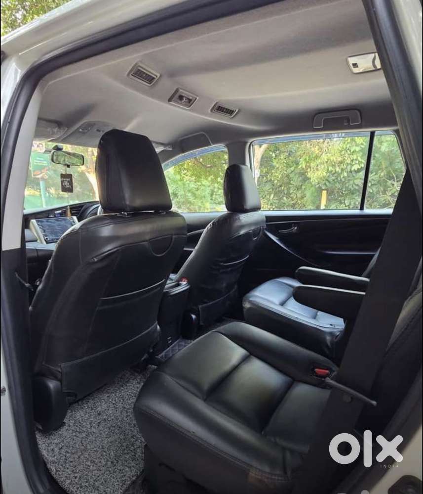 Toyota Innova Crysta 2.4 G Mt 7 Str, 2022, Diesel