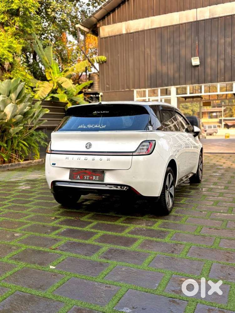 Mg Windsor Ev Essence, 2024, Electric