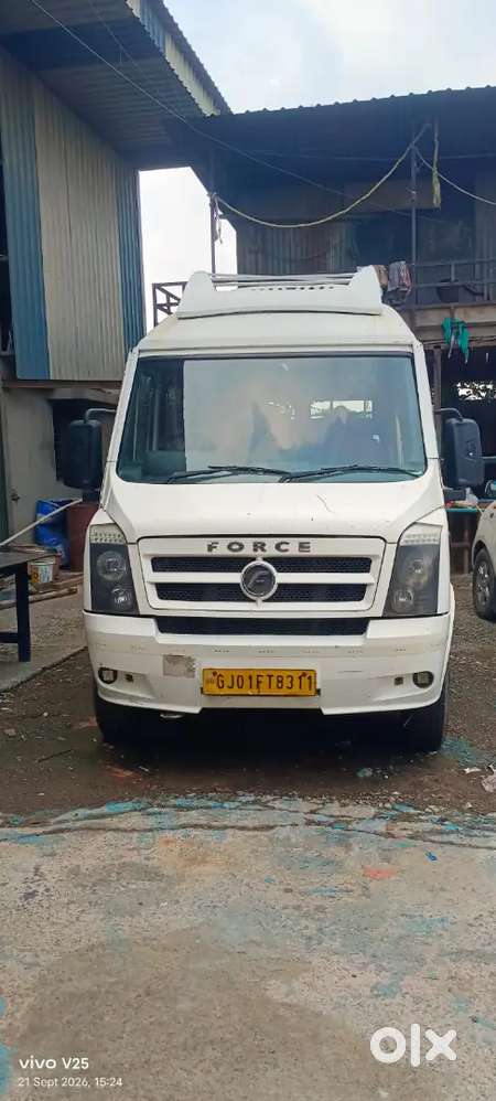 Tempo traveler 11 seater.  Life time tex paid.