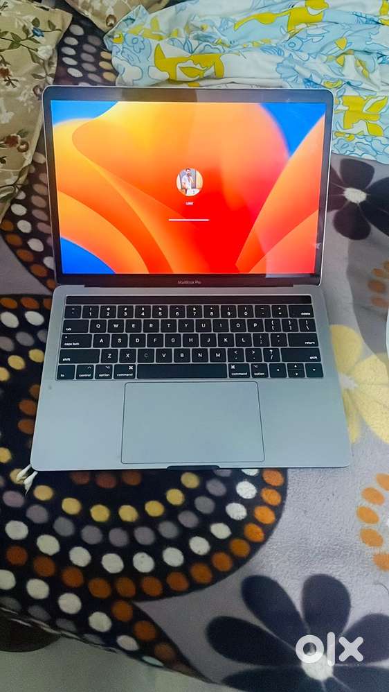 MacBook Pro 13 2017 thunderbolt ports Computers Laptops