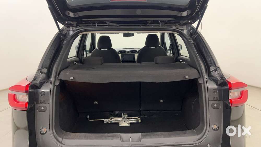 Nissan Magnite 1.0 Xv, 2023, Petrol