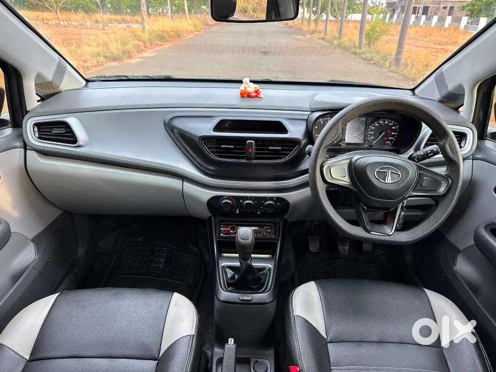 Tata Altroz 1.2 Xe 2020