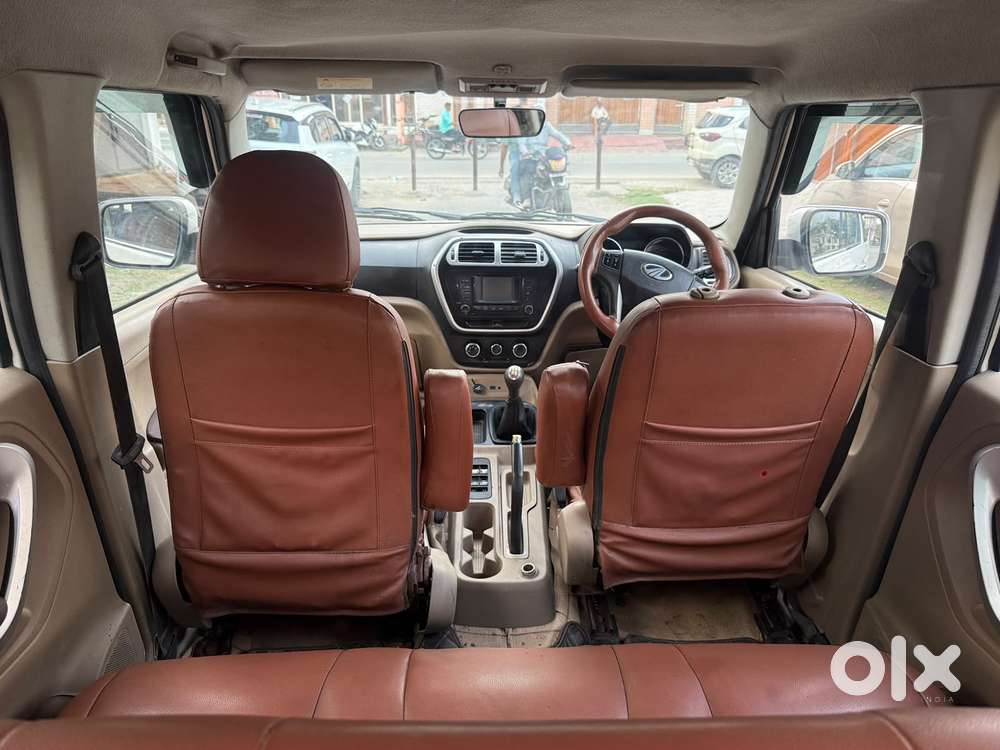 Mahindra Tuv 300 T6 Plus, 2018