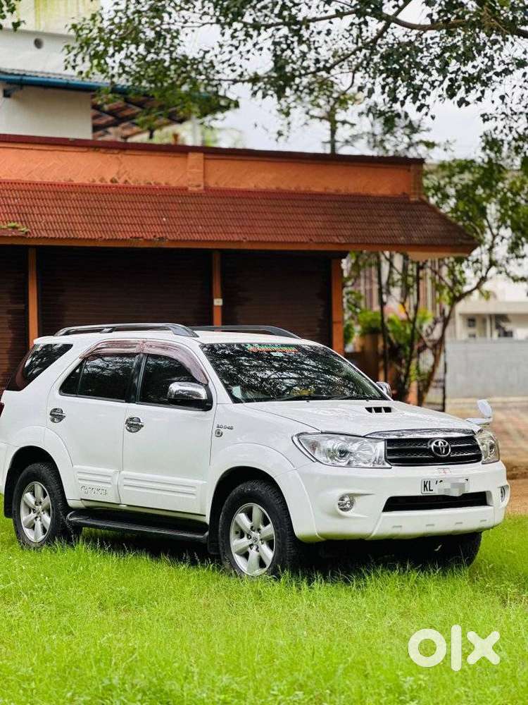 Toyota Fortuner 3.0 4x4 Manual, 2010, Diesel